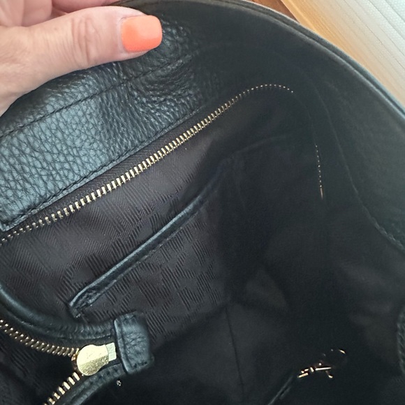 Back MK purse - Picture 4 of 6